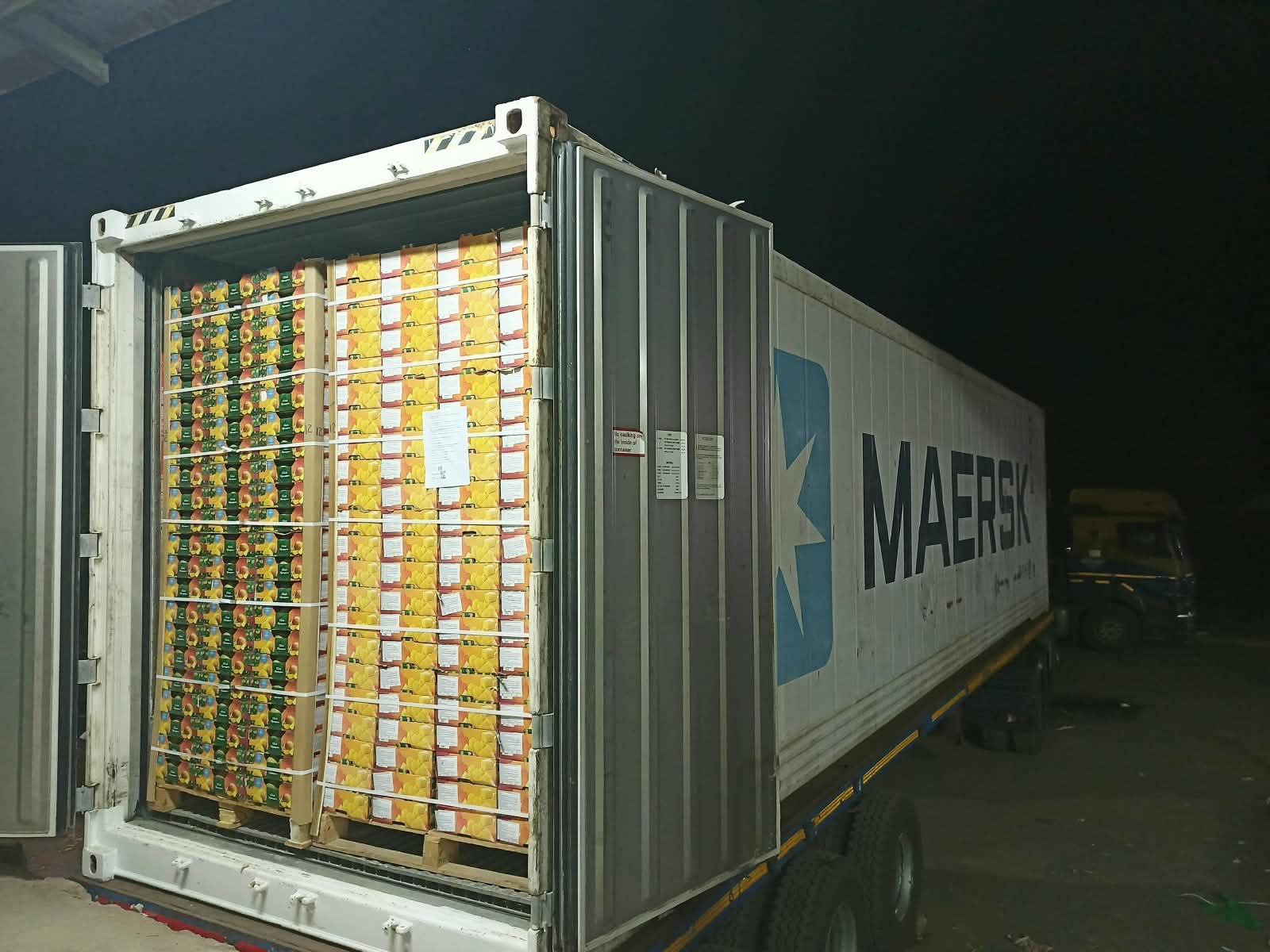 Maersk reefer container loading